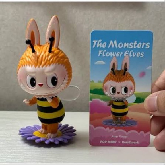 POP MART Other - Pop Mart The Monsters Flower Elves - Aster Flower Bumblebee (Labubu)